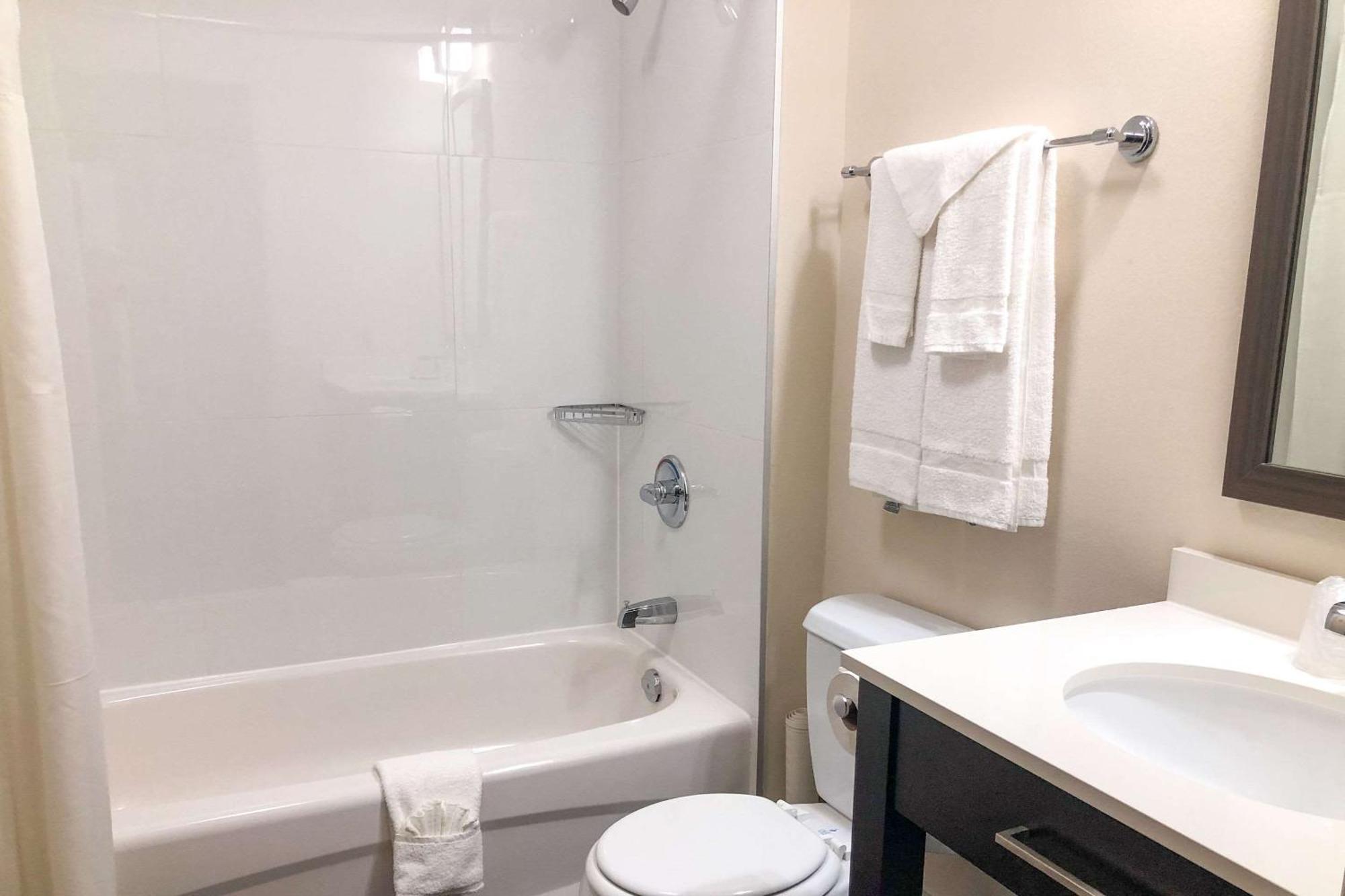 Sleep Inn & Suites Quebec City East Boischatel Экстерьер фото